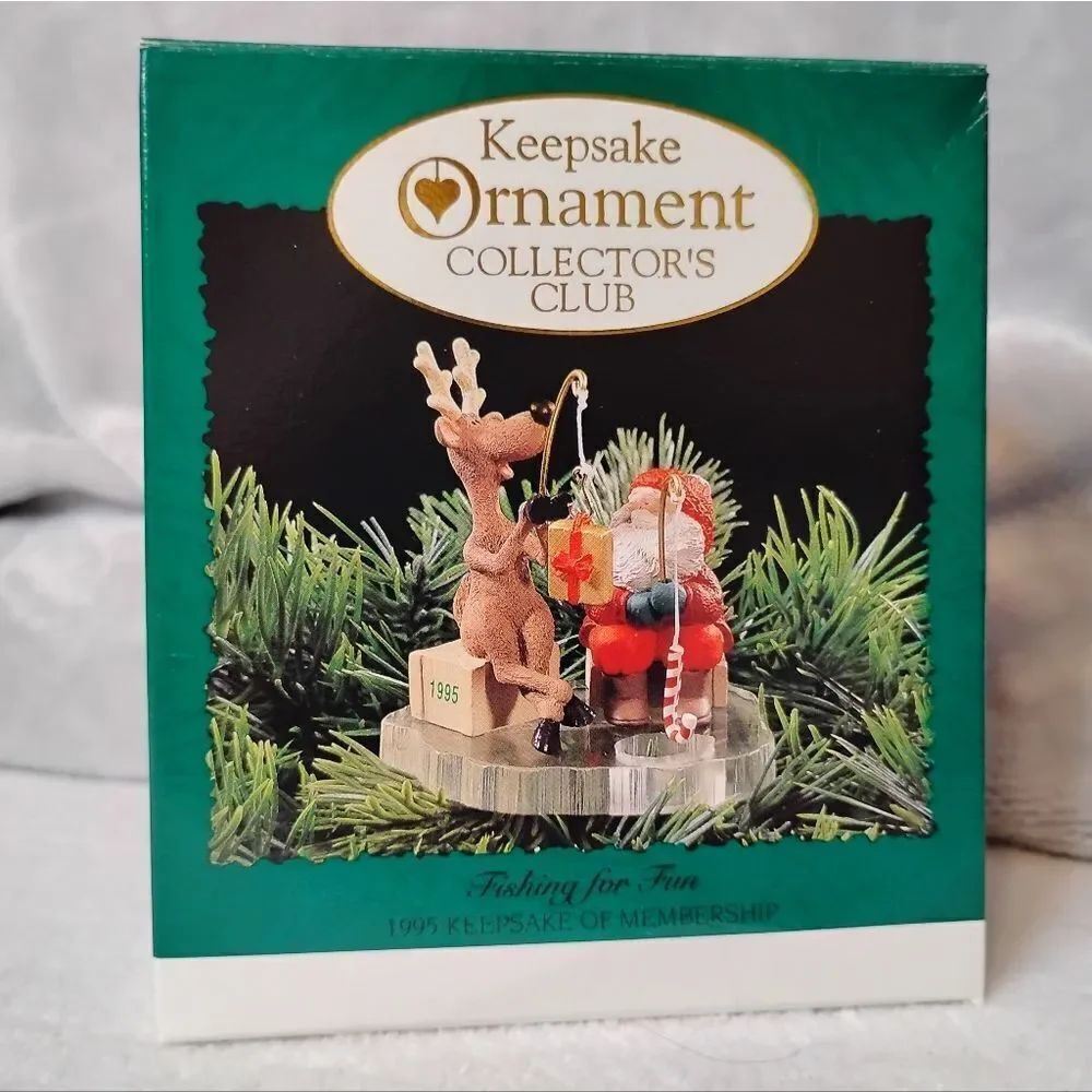 Hallmark Keepsake Collector's Club Ornament 1995